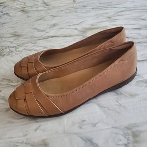 Naturalizer Freeport Tan Leather Ballet Flats 11